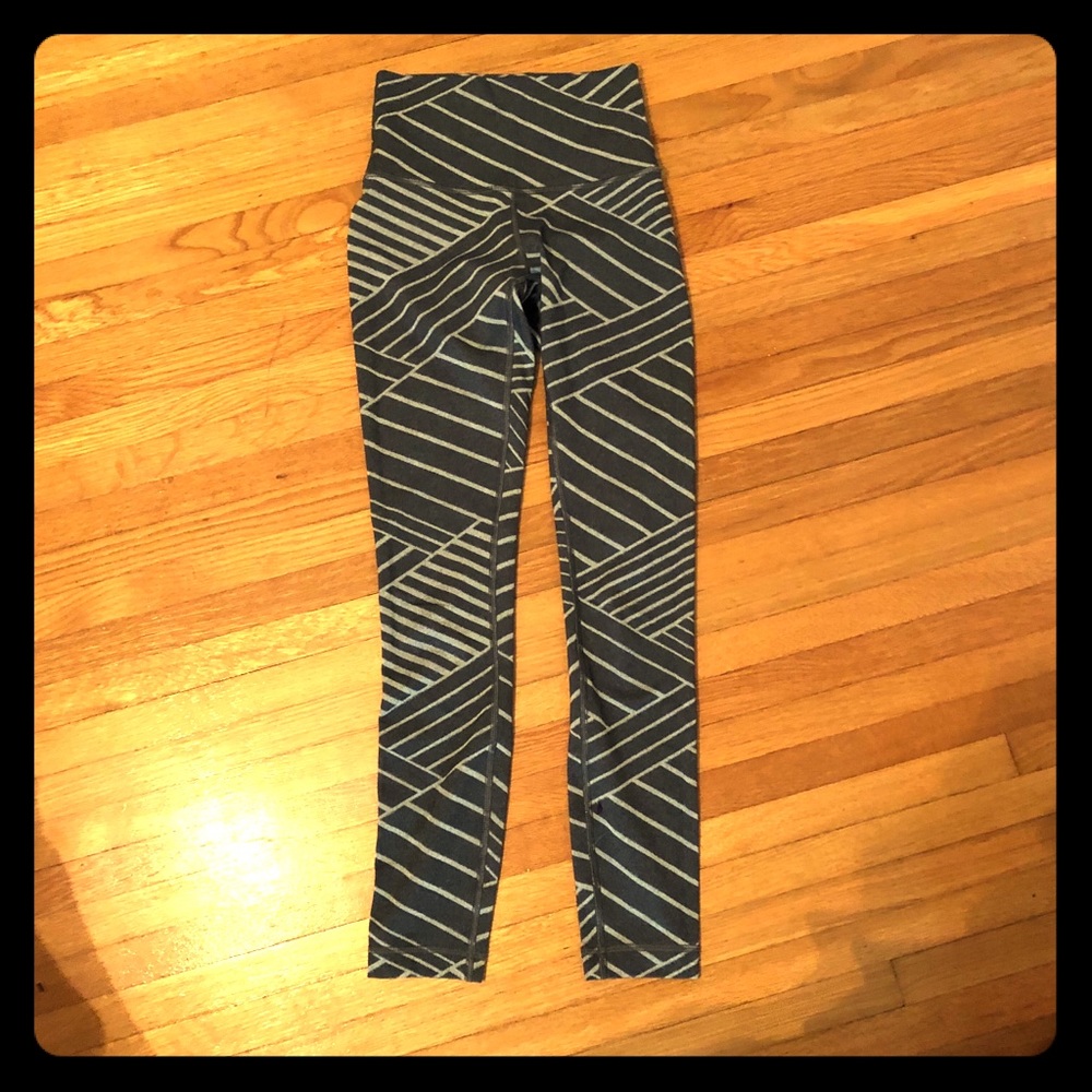 Wunder under 7/8 length with line pattern